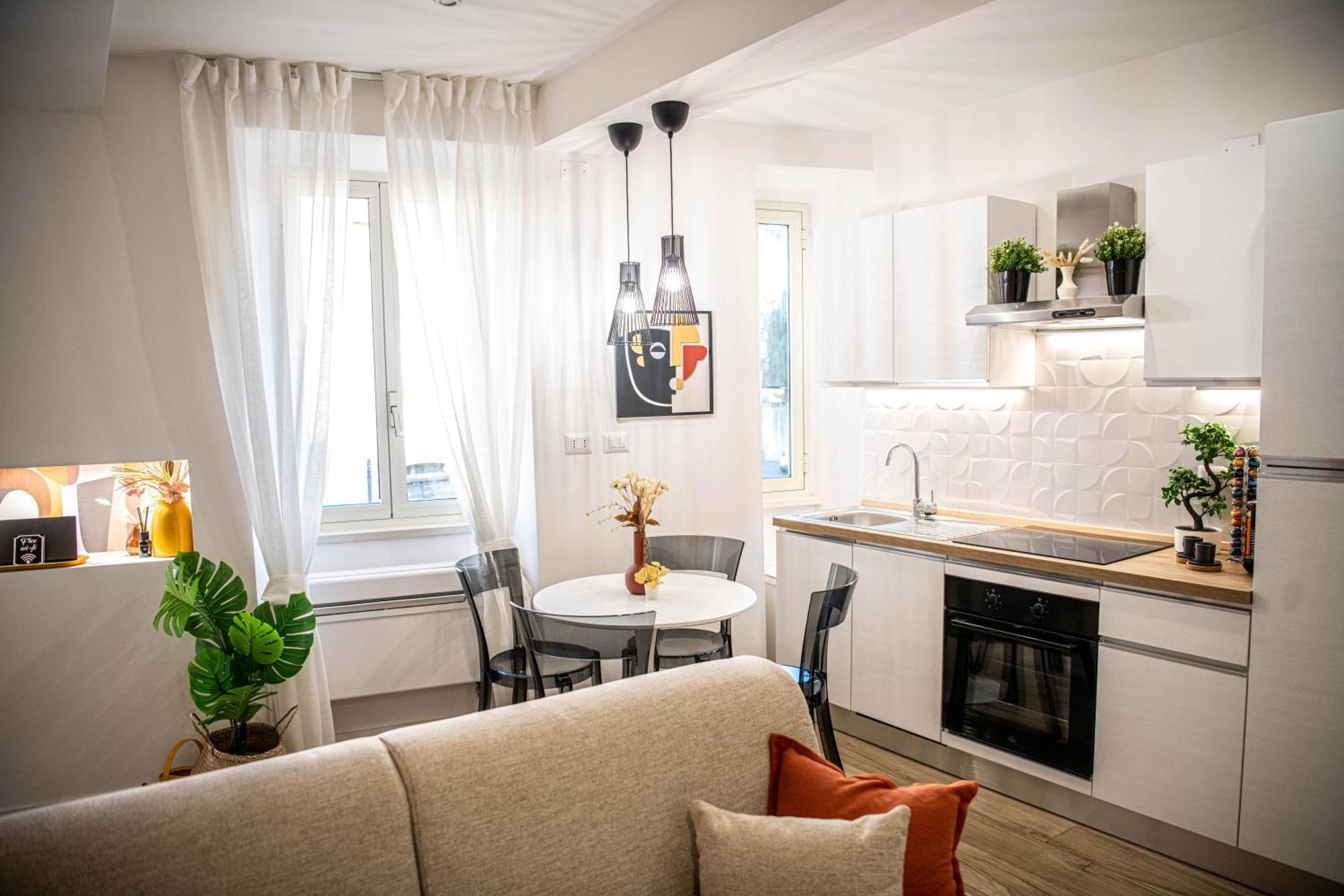 Residenza Dei Papi - Luxury City House Кастель-Гандольфо Экстерьер фото